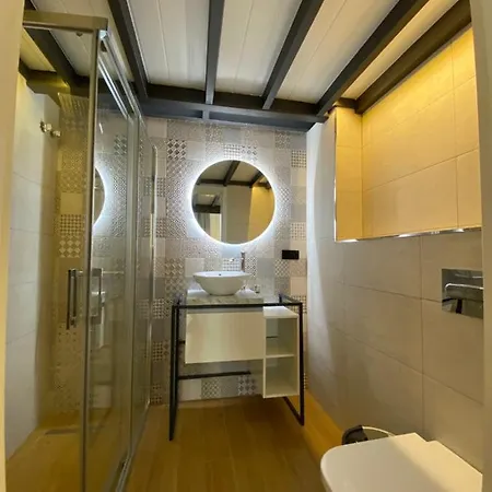 Апартаменты Loft Laura Nervion *