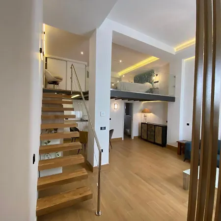 Loft Laura Nervion * Севилья