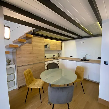 Апартаменты Loft Laura Nervion