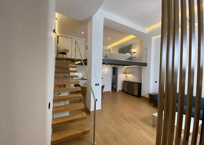 Loft Laura Nervion * Sevilla
